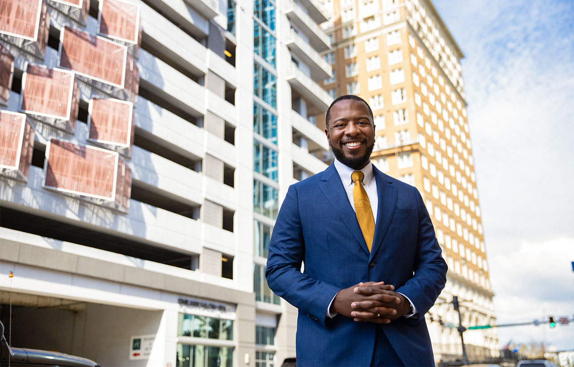 Isaac Henderson ’17, MBA